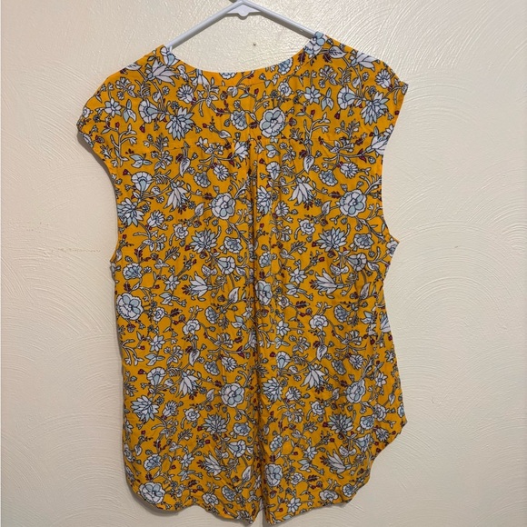 Old Navy Yellow Floral Cap Sleeve Blouse - Picture 8 of 8
